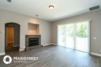 11595 Oaklawn Rd in Jacksonville, FL - Foto de edificio - Building Photo