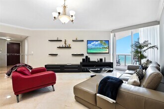 9559 Collins Ave in Surfside, FL - Building Photo - Building Photo