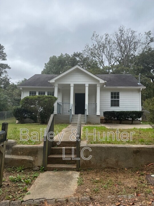 764 Matilda Pl NW in Atlanta, GA - Building Photo