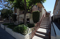 Rosewood III Apartments in Los Angeles, CA - Foto de edificio - Building Photo