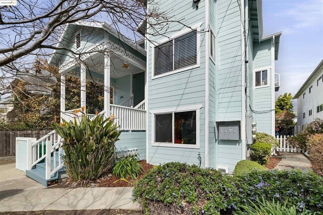 property at 1619 Fairview St