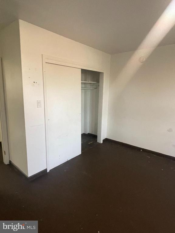 property at 2723 W 3rd St