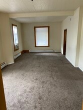 715 6th St SW in Willmar, MN - Foto de edificio - Building Photo