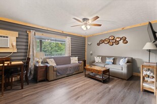 81 Lee's Ford Dock Rd, Unit 7 in Nancy, KY - Building Photo