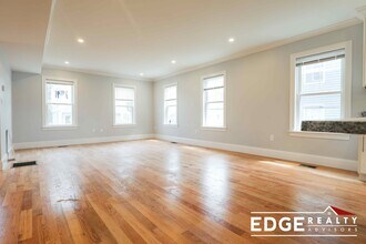 19 Portsmouth St, Unit 2 in Boston, MA - Foto de edificio - Building Photo