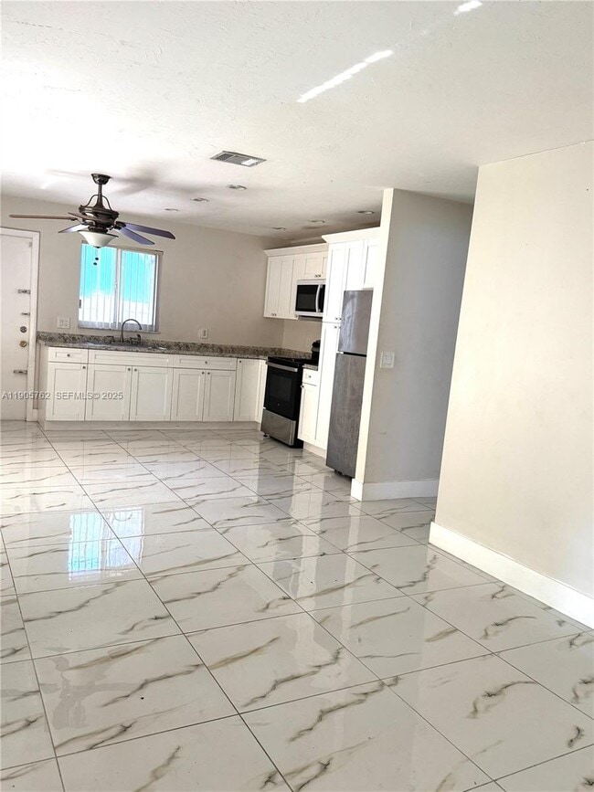 property at 1945 Pierce St