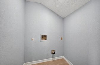 7706 Miller Glen Ln in Houston, TX - Building Photo - Building Photo