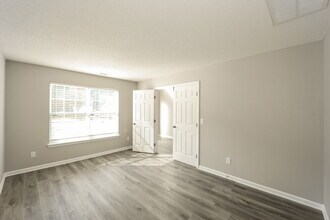 265 Redding Ridge in Atlanta, GA - Building Photo - Building Photo