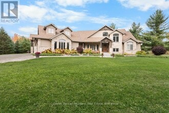 7632 Wellington County Rd 34 in Puslinch, ON - Building Photo - Building Photo