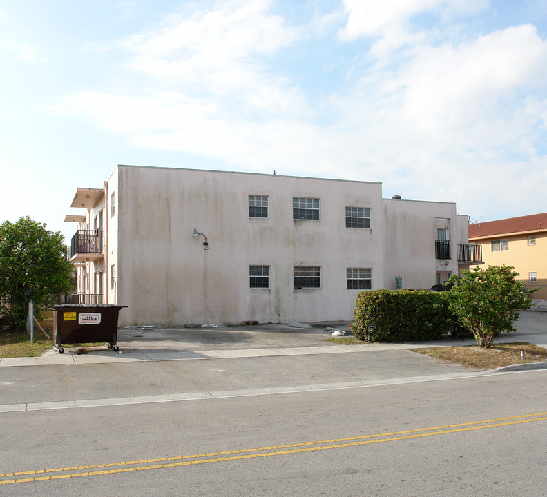 Rappel Condo in Hialeah, FL - Building Photo