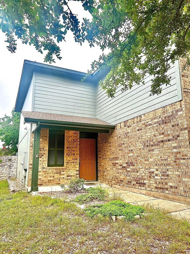 8709 Davis Oaks Trail in Austin, TX - Building Photo - Building Photo