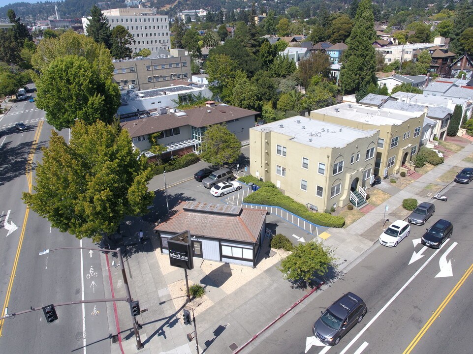 2403-2417 Ashby Ave in Berkeley, CA - Building Photo