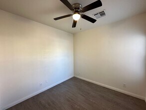 4939 Pale Buffalo Rd in Las Vegas, NV - Building Photo - Building Photo