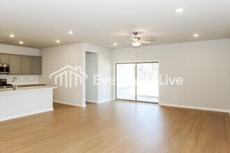 14695 Mountain Strm Dr in Athens, AL - Building Photo - Building Photo