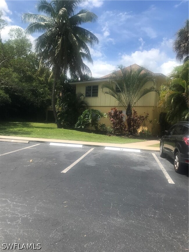 1210 Shady Rest Ln