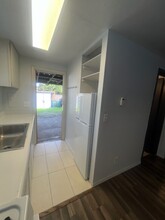 910 Billy Frank Jr. St-Unit -#B in Bellingham, WA - Building Photo - Building Photo