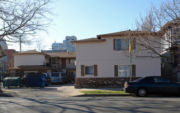 700 12th St in Sacramento, CA - Building Photo - Building Photo