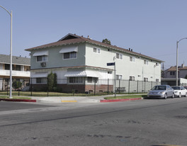 11535 Sylvan St in North Hollywood, CA - Foto de edificio - Building Photo