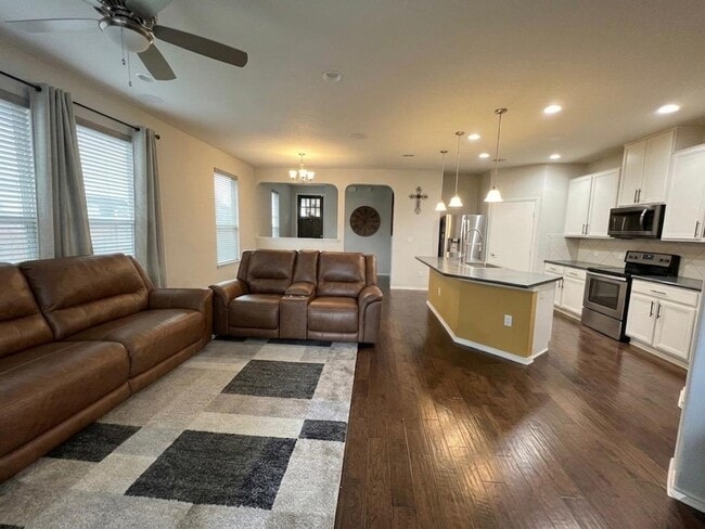 11017 Kirkoswald Rd in Austin, TX - Building Photo - Building Photo