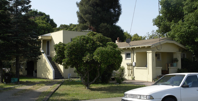 783 Smalley Ave in Hayward, CA - Foto de edificio - Building Photo