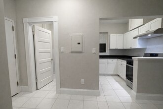 4 Langmaid Ave in Somerville, MA - Building Photo - Building Photo