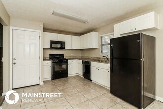 3986 Majestic Dr SW in Atlanta, GA - Building Photo - Building Photo