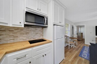 4072 TX-105 in Navasota, TX - Building Photo - Building Photo