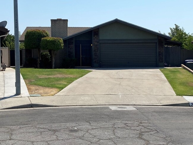 property at 2604 Loch Fern Ct