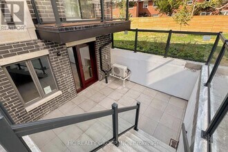 3425 Sheppard Ave E in Toronto, ON - Building Photo - Building Photo