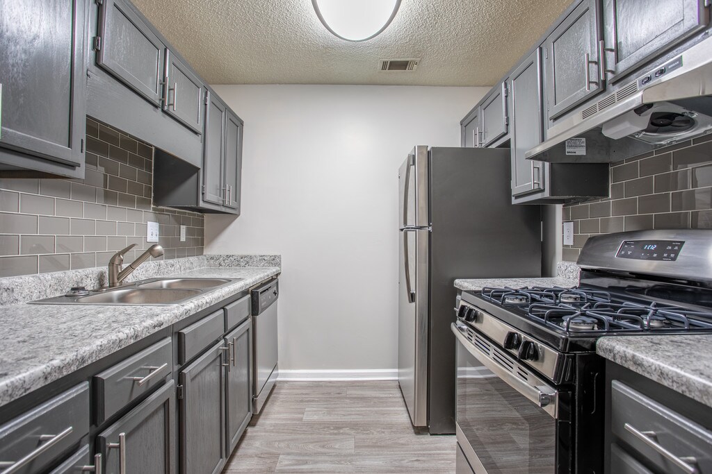 Creekside at White Oak Newnan, GA Apartments