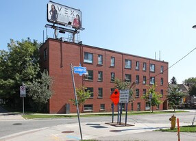 1071 Eglinton Ave W in Toronto, ON - Building Photo