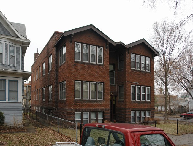 3200 Fremont Ave S in Minneapolis, MN - Foto de edificio - Building Photo