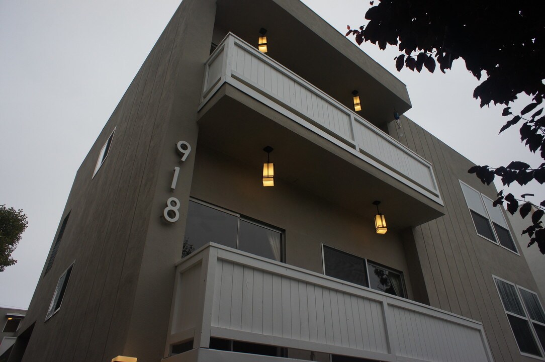918 7th St. Santa Monica, CA in Santa Monica, CA - Building Photo