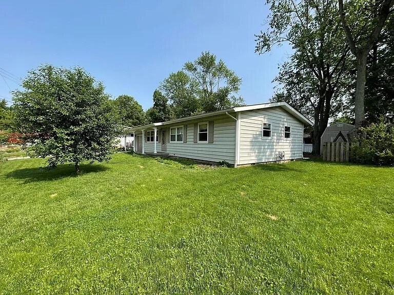 140 Seneca Ln in West Lafayette, IN - Building Photo