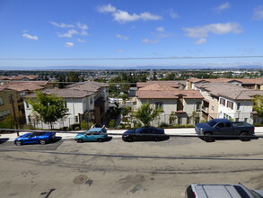 16280 Saratoga St, Unit 2 in San Leandro, CA - Building Photo - Building Photo