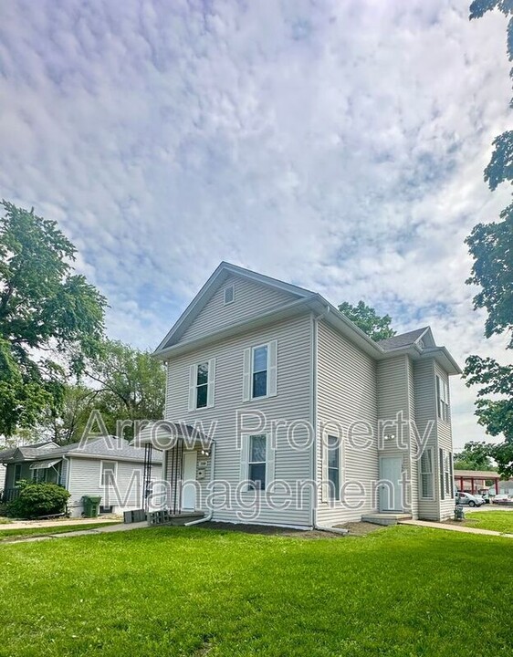 1300 N 26th St in Lincoln, NE - Building Photo