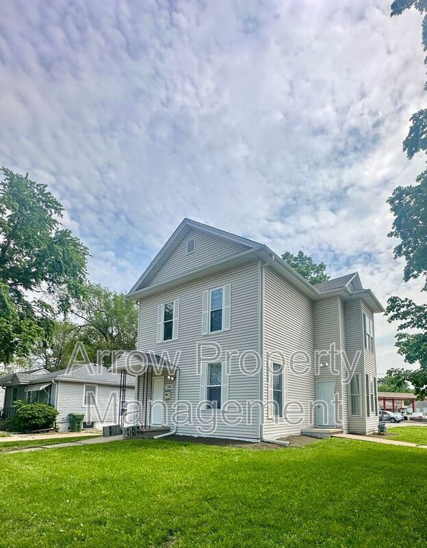 property at 1300 N 26th St