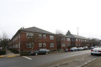 Chasselton Condominiums in Portland, OR - Building Photo - Building Photo