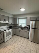 10405 N Jasmine Ave in Tampa, FL - Building Photo