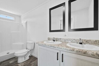 16801 Oak Leaf Ct in North Fort Myers, FL - Building Photo - Building Photo