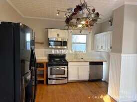 57-59 Holyoke St in Brewer, ME - Building Photo