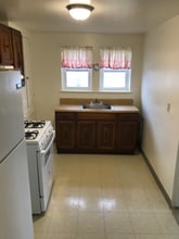 10 Chestnut Wy in Mount Pleasant, PA - Building Photo - Building Photo