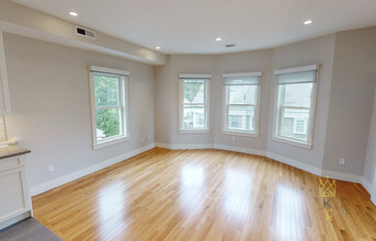 68 Spring St, Unit 70 #3 in Cambridge, MA - Building Photo - Building Photo