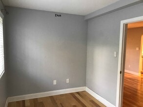 4545 MacArthur Blvd NW, Unit g6 in Washington, DC - Building Photo - Building Photo