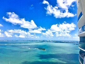 488 NE 18th St in Miami, FL - Building Photo