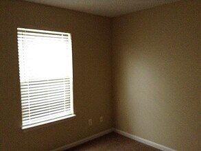 11 Glenpark Ct in Amelia, OH - Building Photo - Building Photo