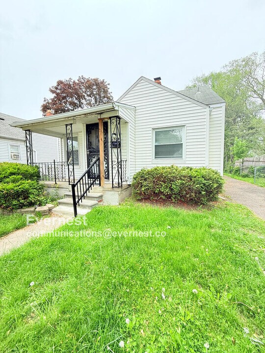 18775 McCormick St in Detroit, MI - Building Photo