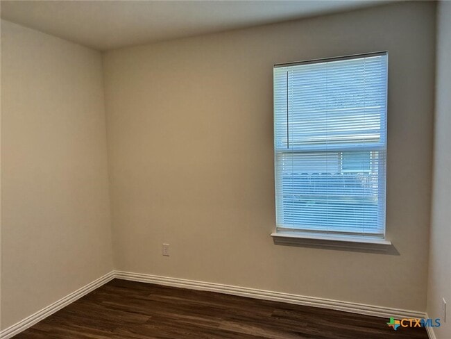 property at 918 S 39th St