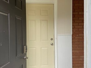 479 Michigan St., Unit Apt. 2 in St. Paul, MN - Foto de edificio - Building Photo