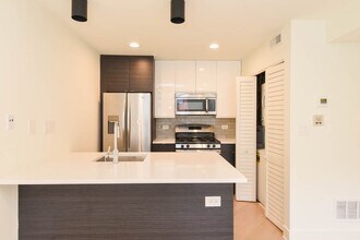 959 W Grace St in Chicago, IL - Building Photo - Building Photo